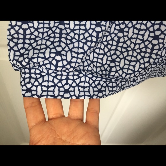 Joe Fresh Bubble Workout Tank with built in bra - Picture 7 of 7